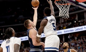 NBA-爱德华兹三分绝杀掘金，森林狼终结对手14连胜登顶西部引热议