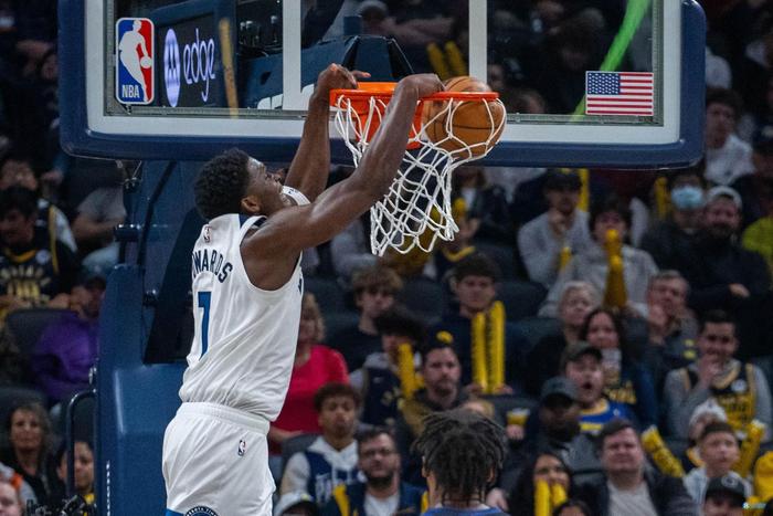 NBA季后赛首轮，爱德华兹42分创纪录，森林狼加时力克太阳抢占先机